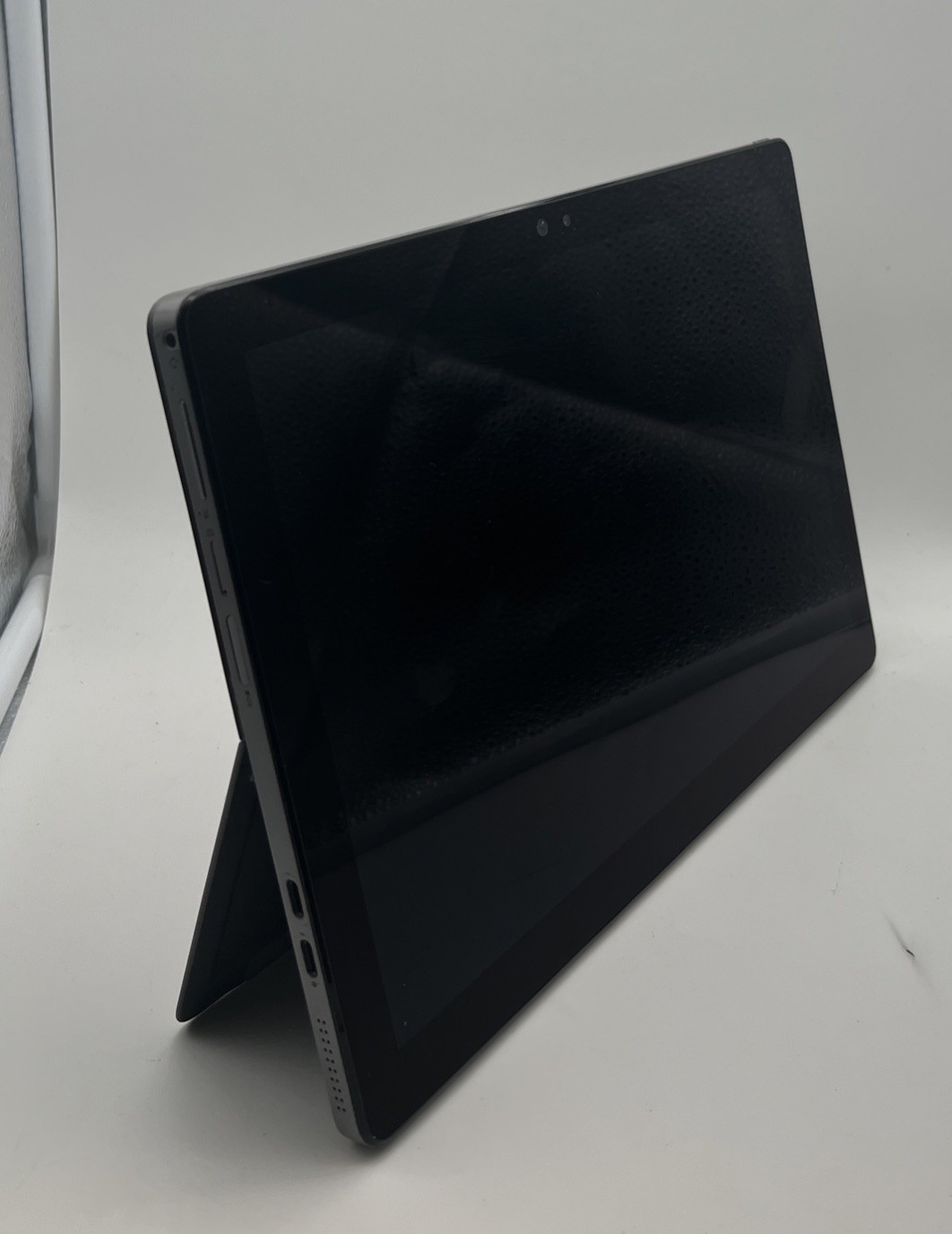 DELL LATITUDE 7200 2-IN-1 i5-8365U @ 1.60GHz, 16GB RAM, NO HDD/OS C3/F3