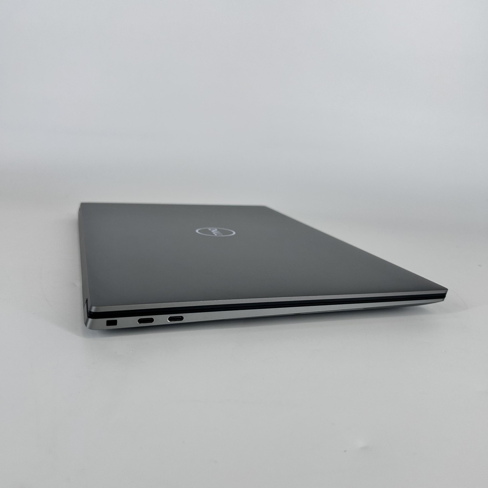 Dell Precision 5570 15.6 FHD+ 2.5 GHz i9-12900H 8GB 1TB SSD RTX A2000 Excellent