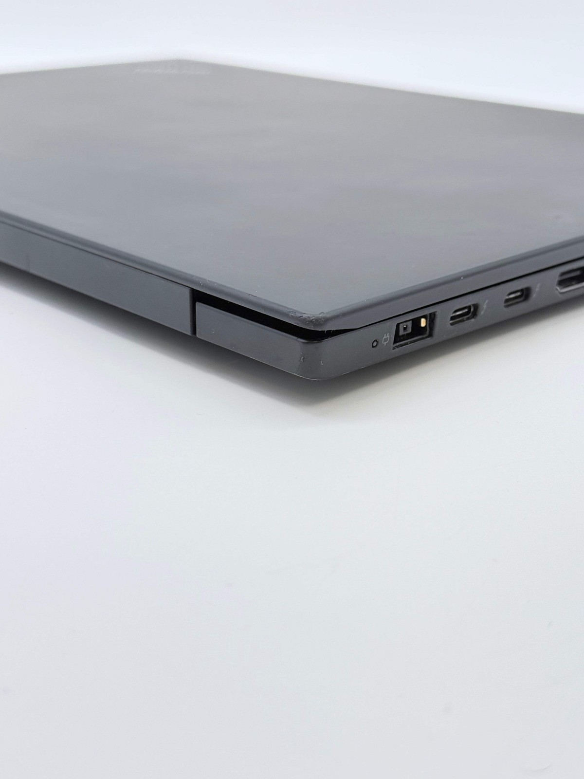 Lenovo ThinkPad P1 Gen 2 16-inch Intel Core i7 9th Gen 16GB RAM 256GB SSD