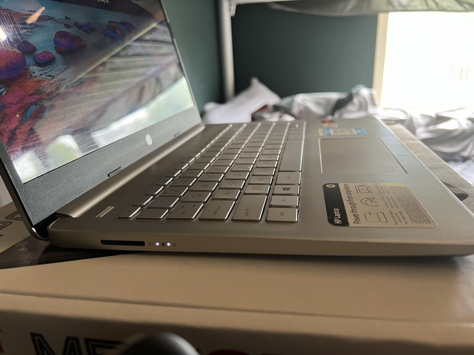 HP 14-dq0053nr 14″ (128GB SSD, Intel Pentium Silver N5030) and Charge Adapter