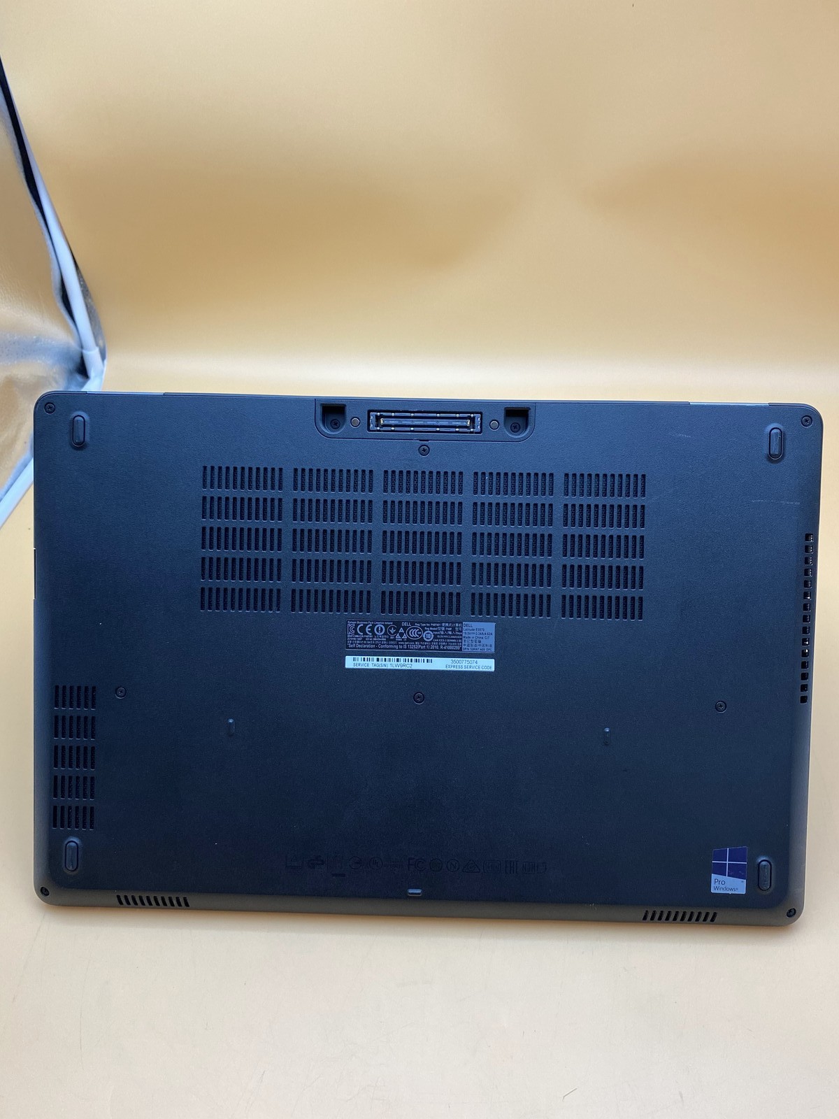 Dell Latitude E5570 Laptop Intel Core i3 6100U 2.3GHz 4GB RAM – No HDD