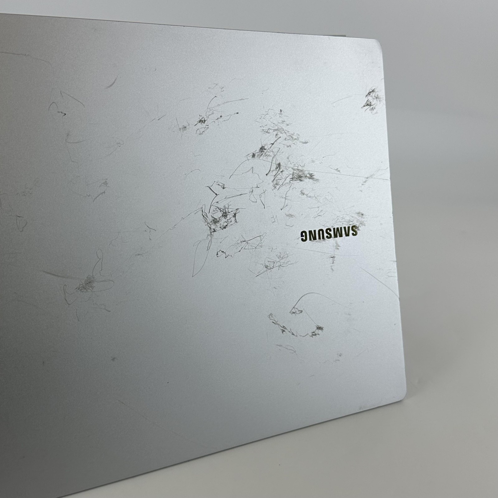 Samsung Galaxy Book4 15 Silver FHD 1.8 GHz Core 7 150U 16GB 512GB SSD FRAME GA