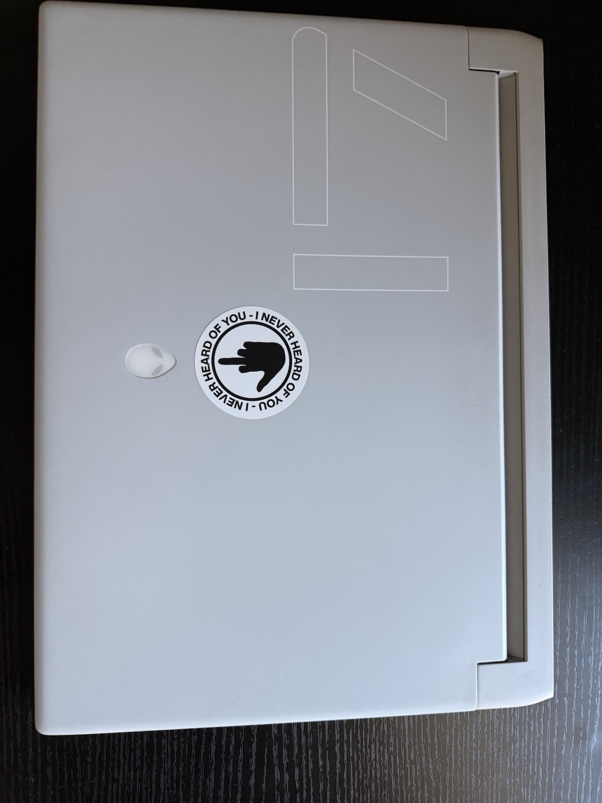 Alienware X17 R1, i7 11800h, RTX 3080, 32 GB RAM, OG Box, 2 TB SSD, RGB TouchPad