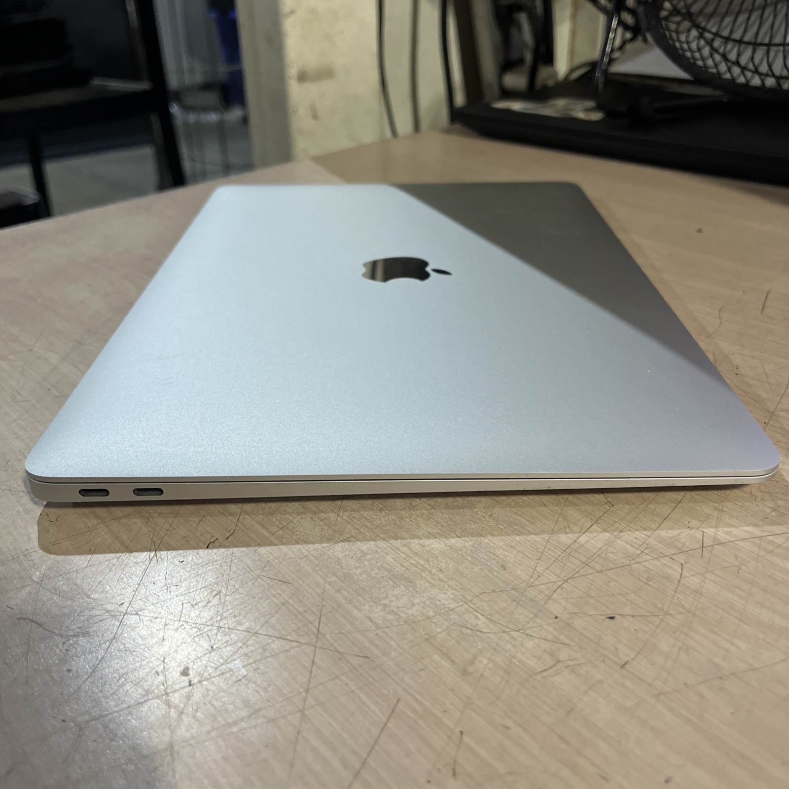 APPLE MACBOOK AIR 13″ SCISSOR, 2020 CORE I3-1000NG4 1.1GHZ 8GB RAM 256SSD –