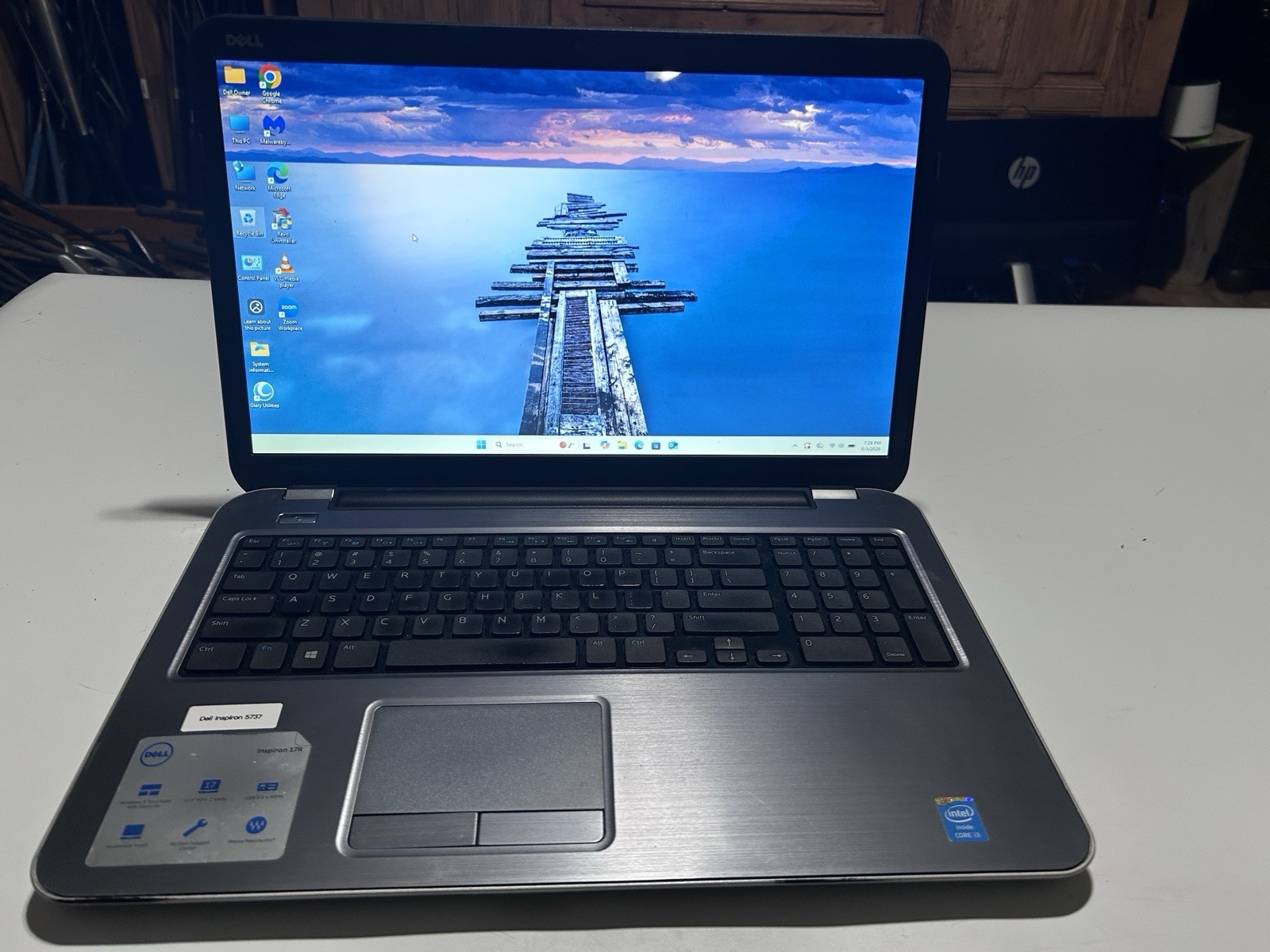 Dell Inspiron 17R 5737 i3-4010U 6GB 256GB SSD Win11 Office 2016