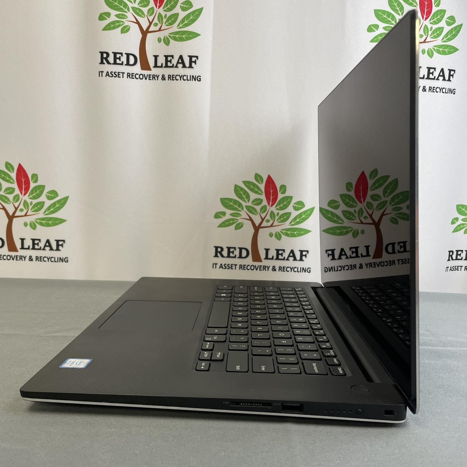 Dell Precision 5530 15.6 in 4K Touch, i9-8950HK, 16GB, 512GB NVMe | Grade B/C