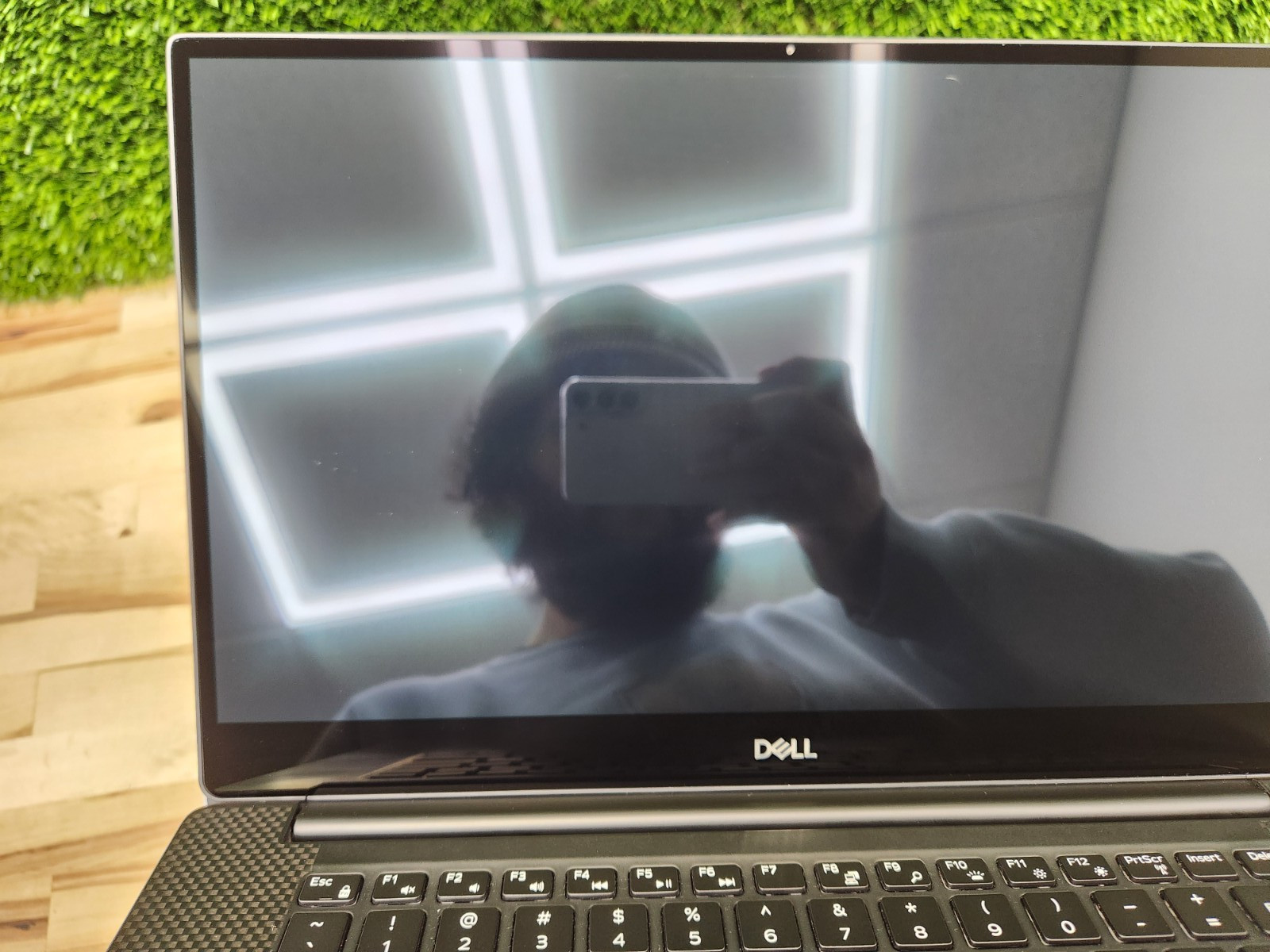 Dell Precision 5540 15.6″ 4K Touchscreen E-2276M 16GB 512GB SSD Quadro T2000 ~
