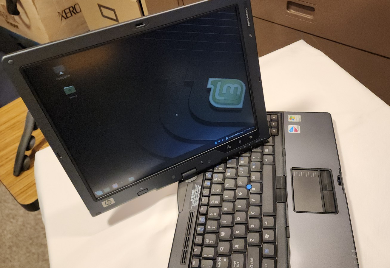 HP Compaq TC4200 Intel Pentium M 1.86Ghz 12.1″ TouchScreen Laptop and DVD drive