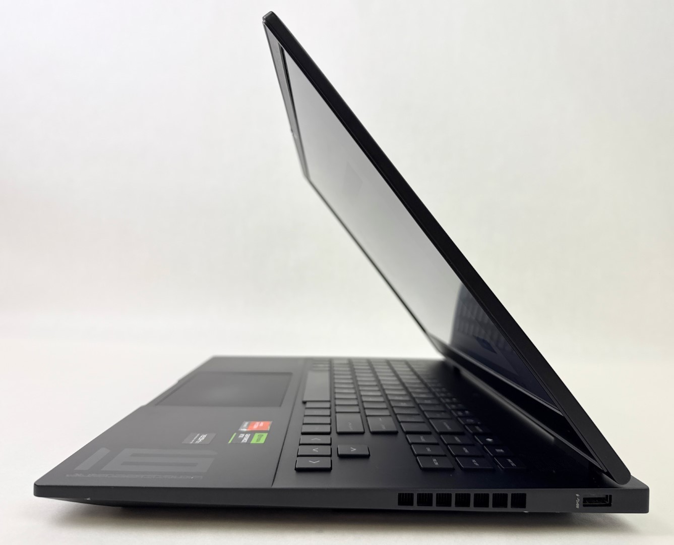 HP Omen 16-xf0033dx 16″ FHD Ryzen 9 7940HS 16GB 512GB RTX 4070 W11 Gaming Laptop