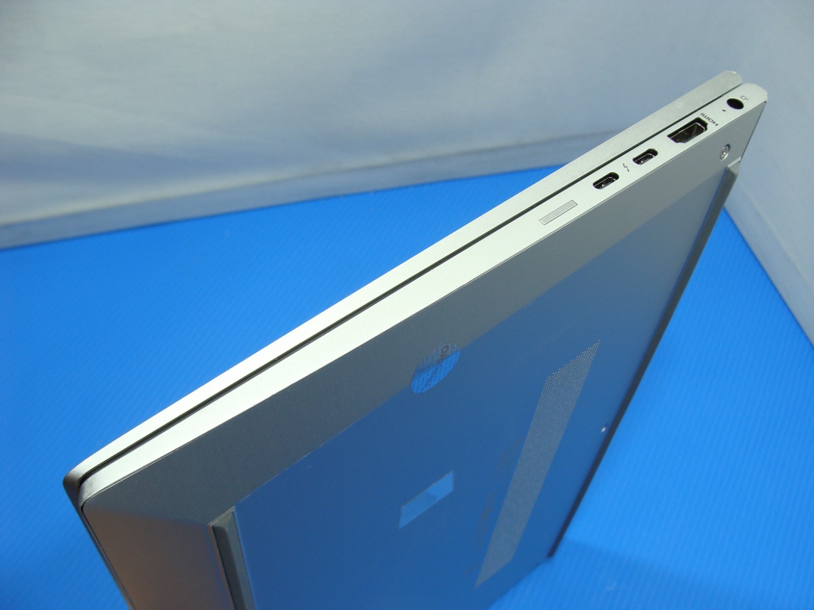 HP EliteBook 840 G8 14″ FHD Core i7-1185G7 3GHz 16GB 256GB Windows 11 Pro