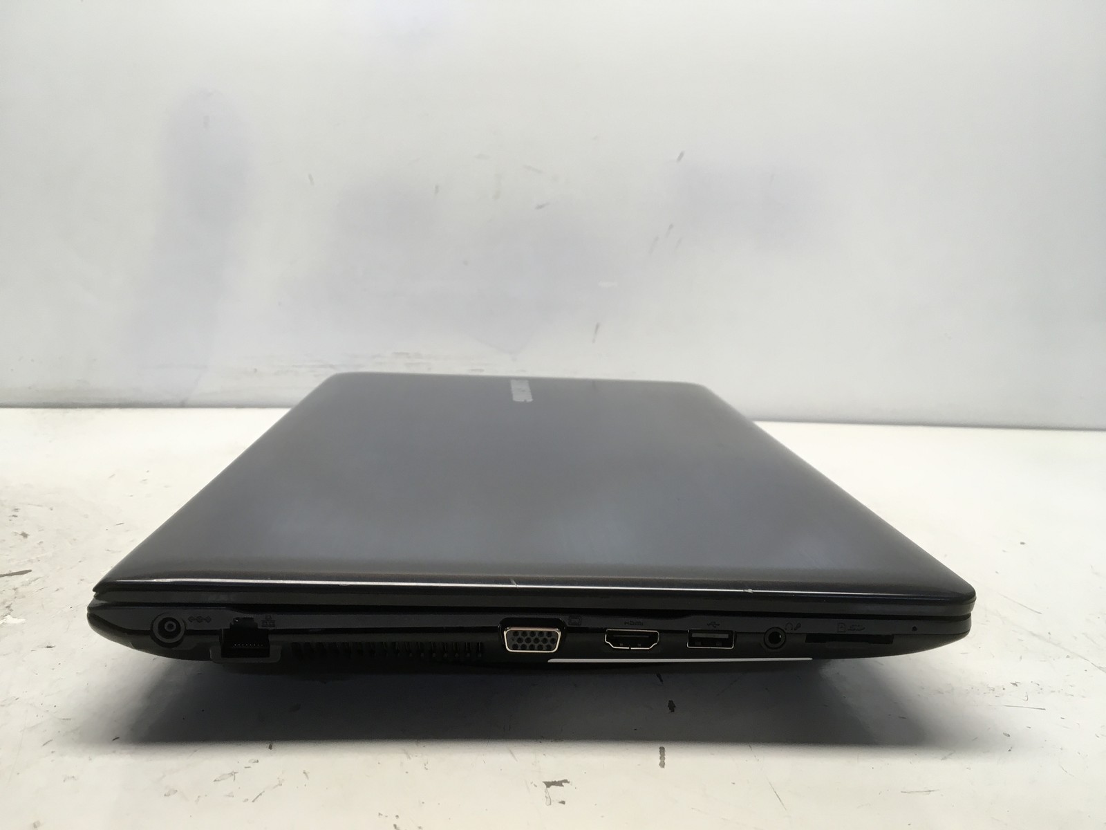 Samsung NP270E5J Intel i5 4th gen No RAM NO HDD No Batt