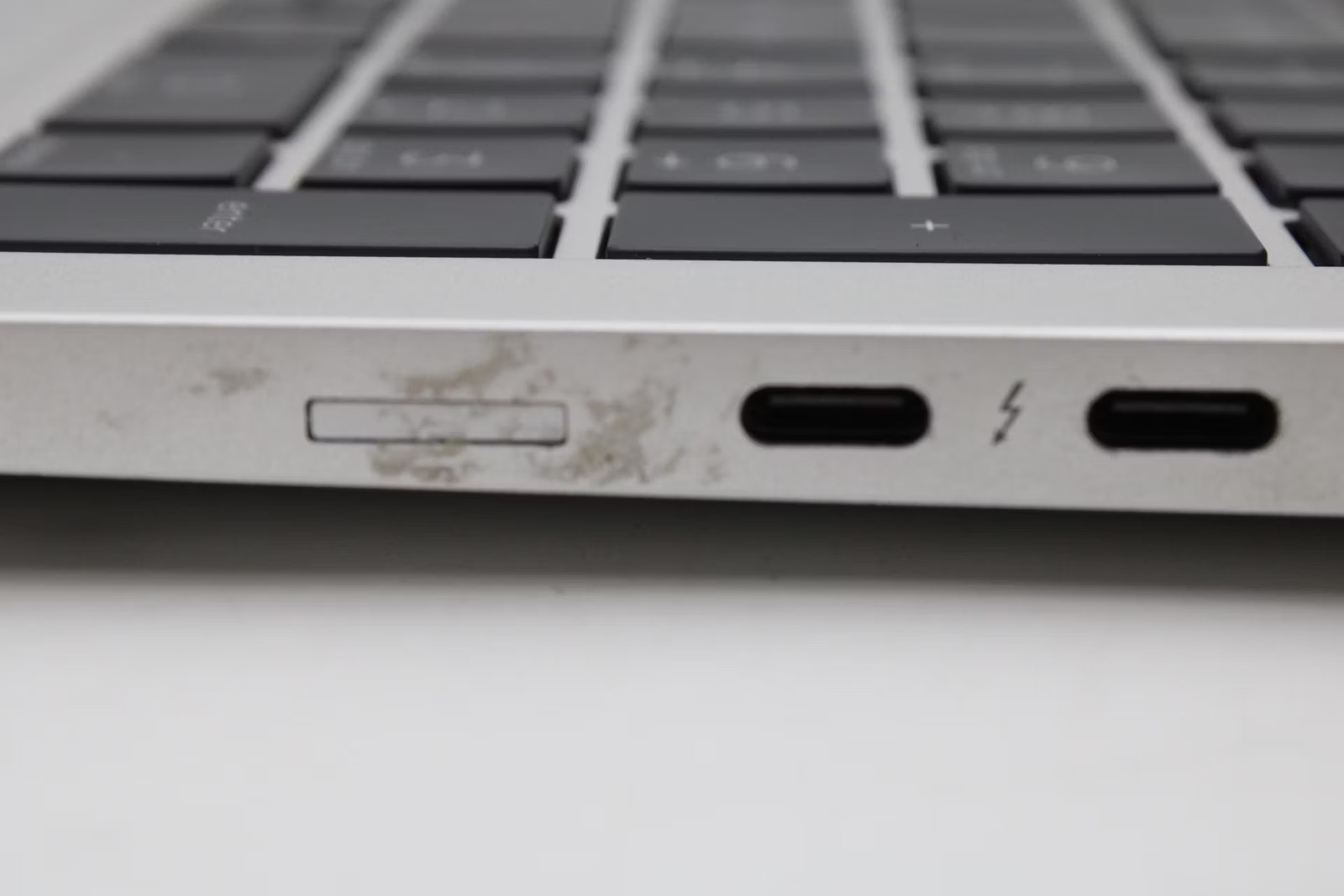 HP EliteBook 850 G8 Notebook PC i5-1145G7, 256GB NVMe, 16GB RAM, NO OS