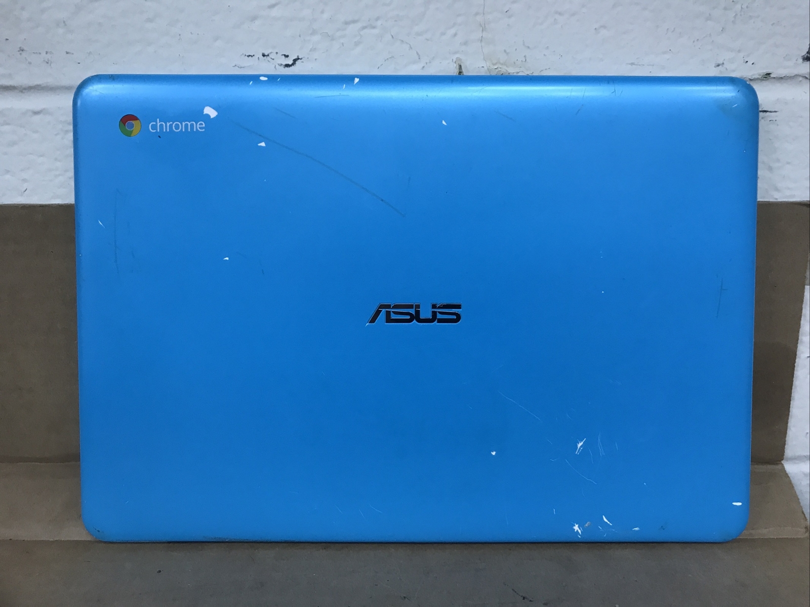 Asus Chromebook C300M 13.3″ Celeron Chrome OS Blue Notebook READ – FOR PARTS
