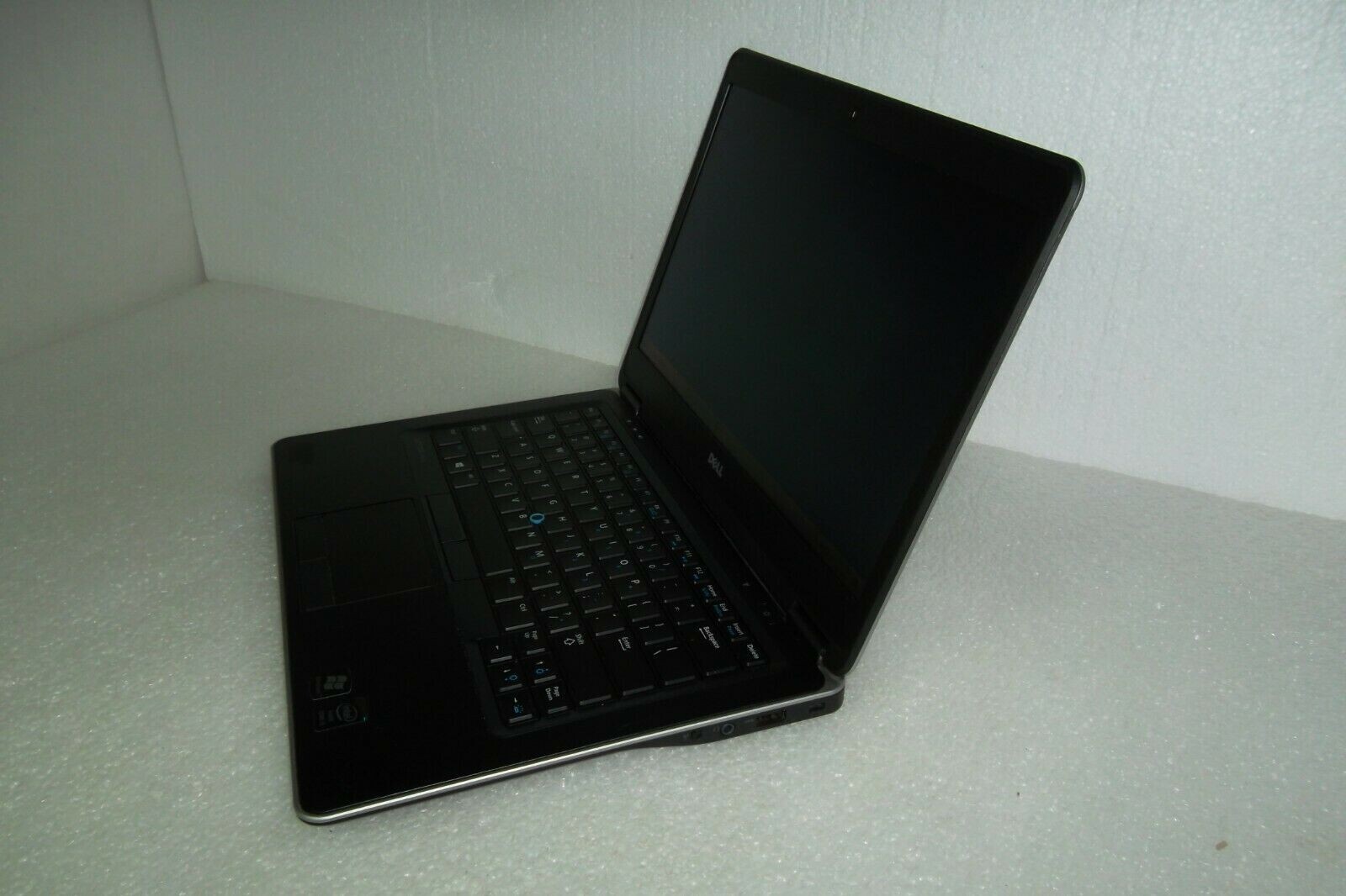 Dell Latitude E7440 Intel i7-4600U 2.10GHz 8GB Wi-Fi 250GB Webcam Bluetooth