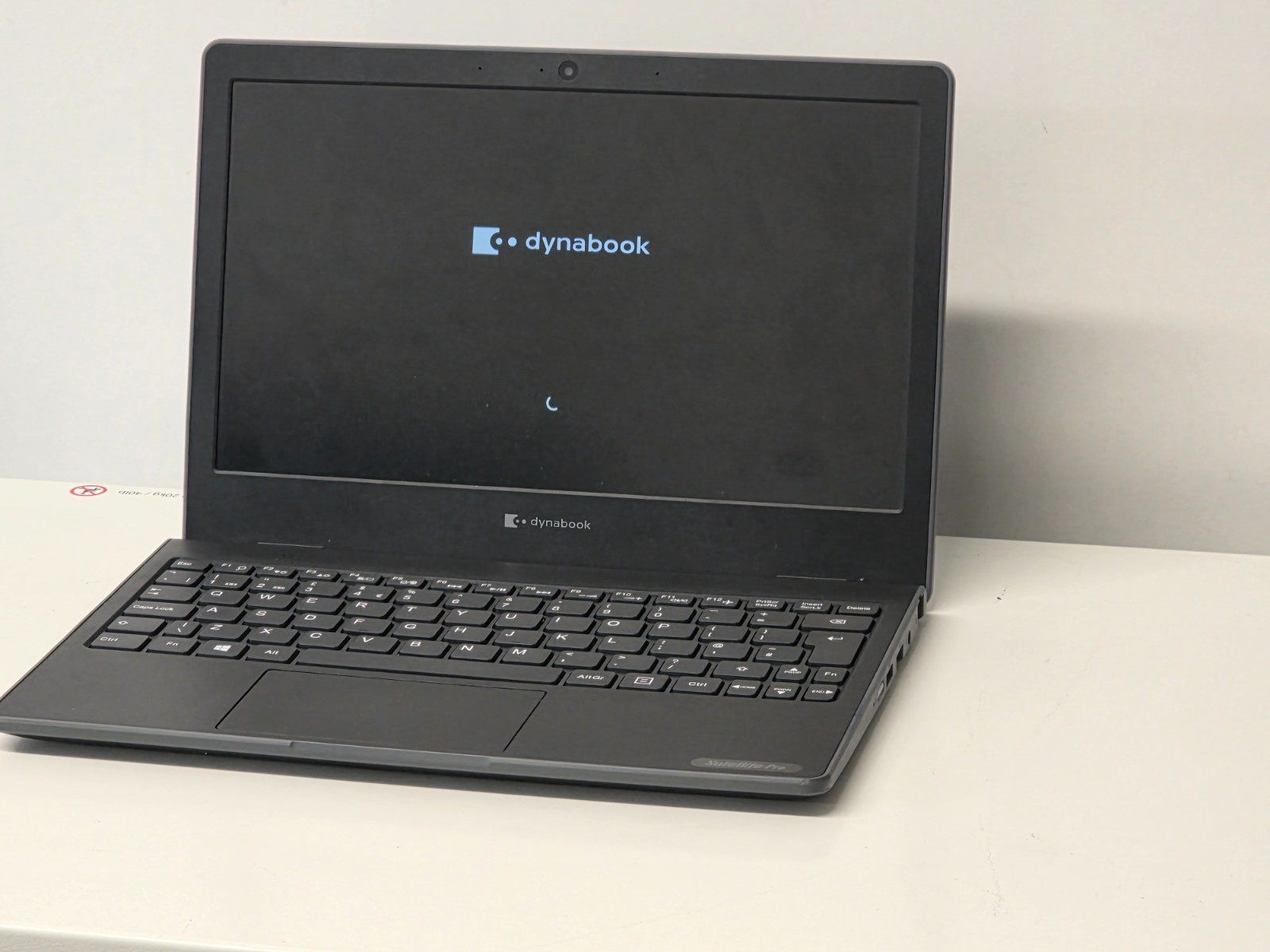 TOSHIBA DYNABOOK SATELLITE PRO E10 11.6″ 4GB 128GB WIN11 PRO EDU E10-1-10Q