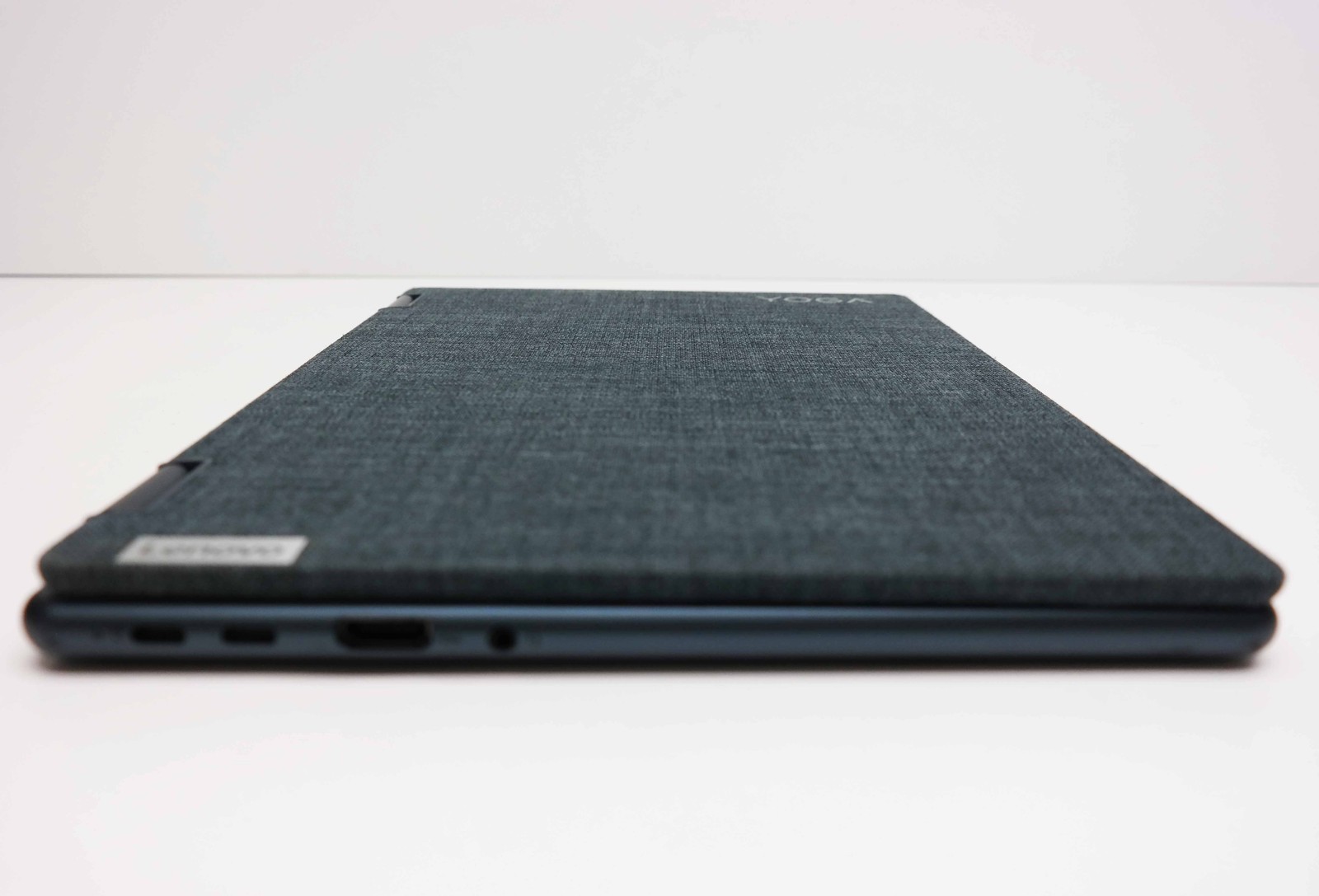 Lenovo Yoga 6 13.3″ AMD Ryzen 5 5500U 8GB 256GB