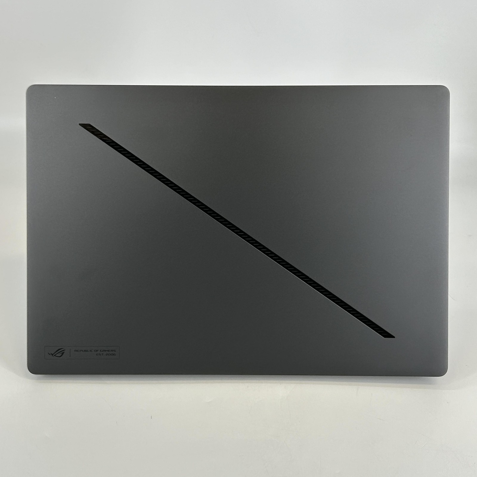 Asus ROG Zephyrus G16 GU605 240Hz QHD+ 2.9GHz Ultra 9 285H 16GB 1TB SSD RTX 5070