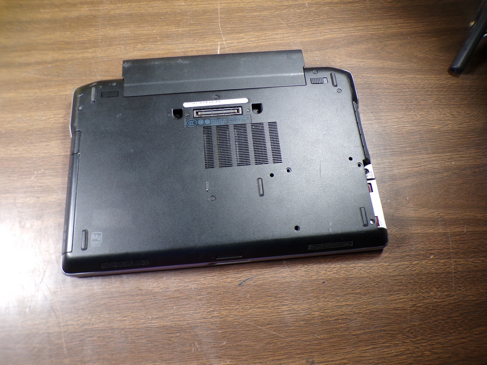 DELL LATITUDE E6320 INTEL i5-2520M 2.5GHZ 4GB RAM **NO HD/ NO CADDIE/ NO OS
