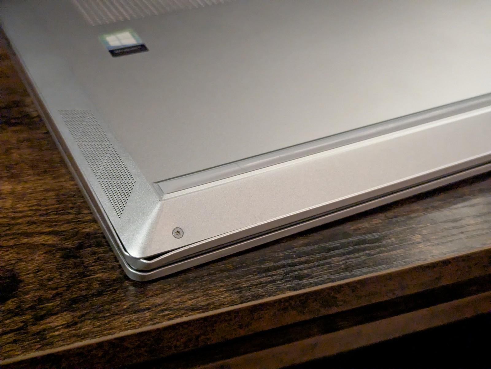 HP ENVY 15-ep0025cl 15.6″ i7-10750H GTX 1660Ti 16GB RAM 512GB SSD W11 (Read)