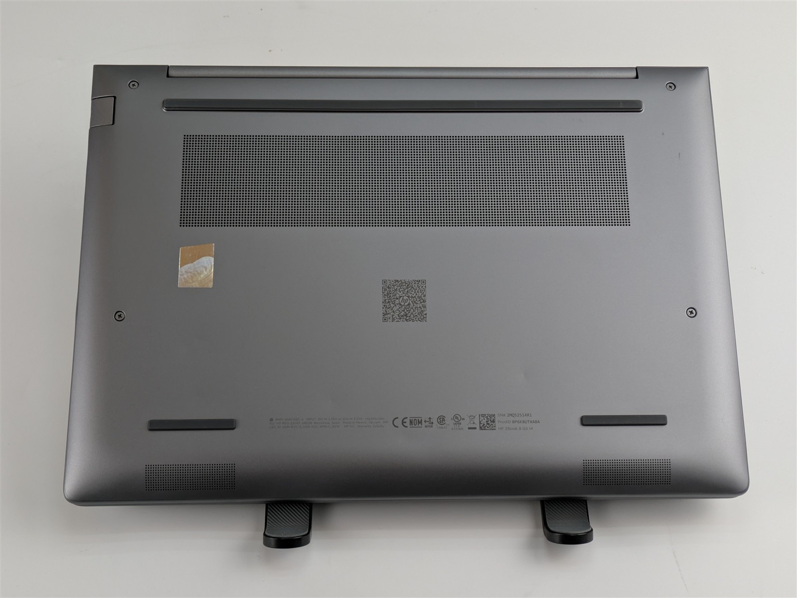 HP ZBook 8 G1i 14″ Intel Ultra 7 265U 16GB RAM 512GB SSD WUXGA W11P (26590)