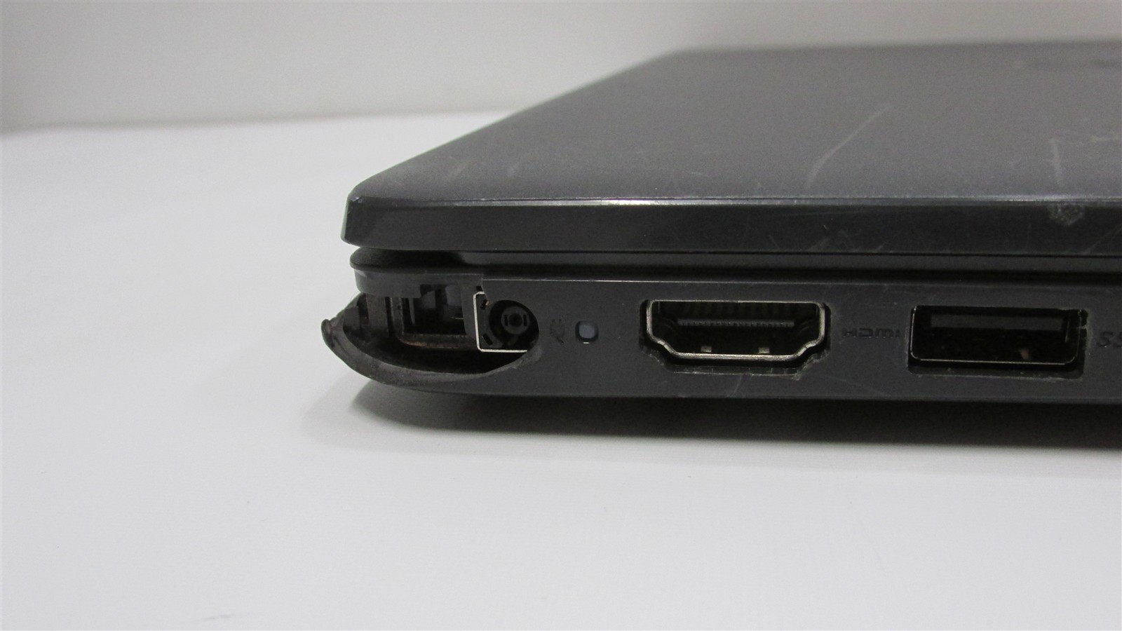 Dell Latitude 3410 i5-10210U 1.6GHz 16GB RAM 256GB NVME 14″ Win 11 Pro COSM DMG
