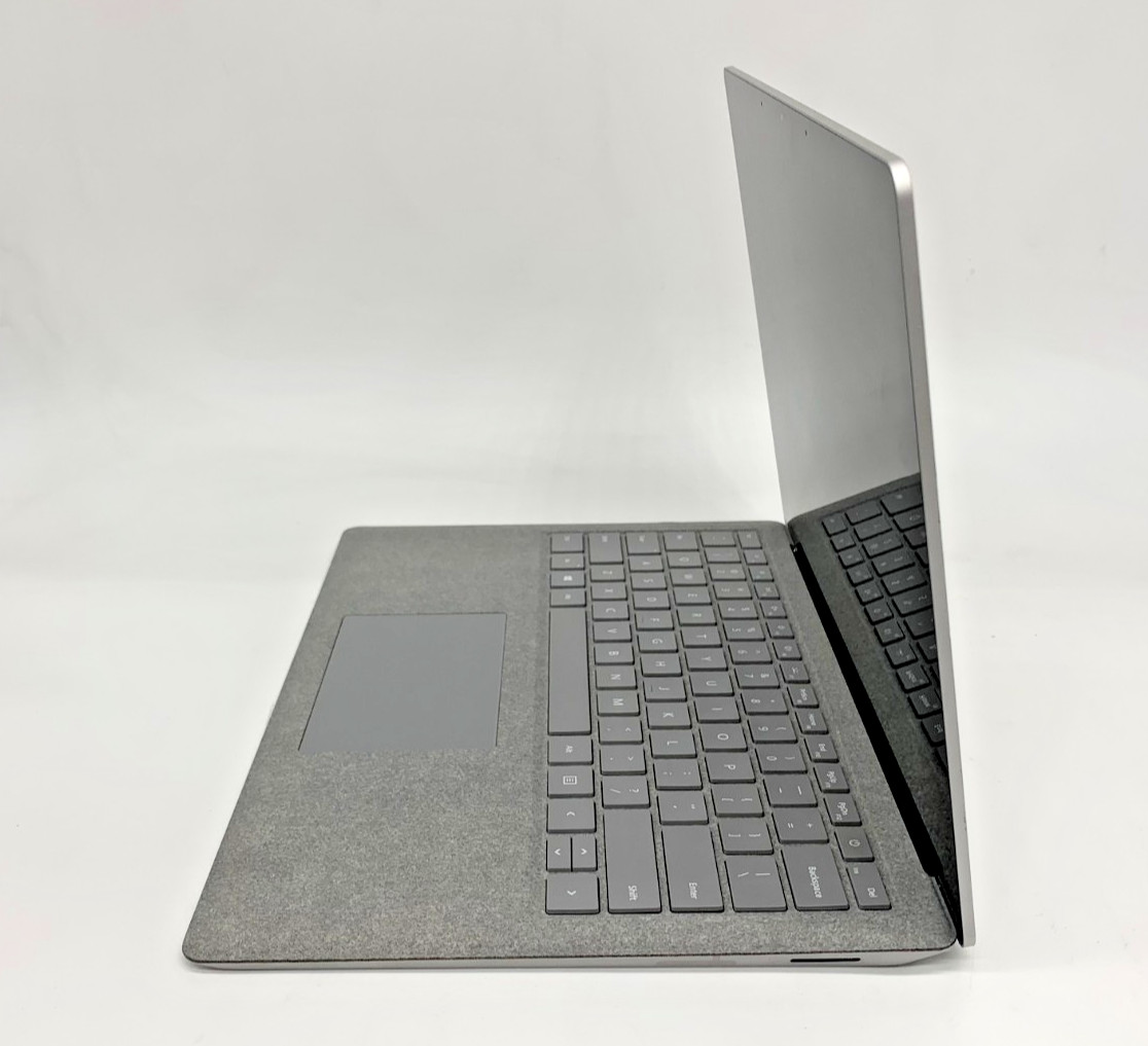 Microsoft Surface Laptop 1769 i5-7300U 2.6GHz 256GB SSD 8GB DDR3 Silver C/READ
