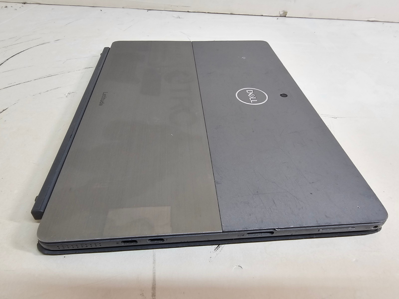 Dell Latitude 7200 2 in 1 Tablet Laptop – 1.9 GHz i7 16GB 1TB Cam 12.3″ – SP1