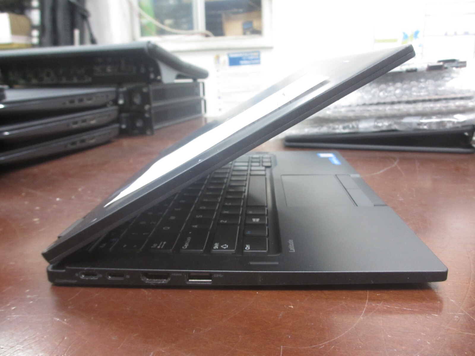 DELL LATITUDE 5289 i7 7600U 2.8 GHz 16GB 256 GB M2SSD Laptop + AC [NO BATTERY]