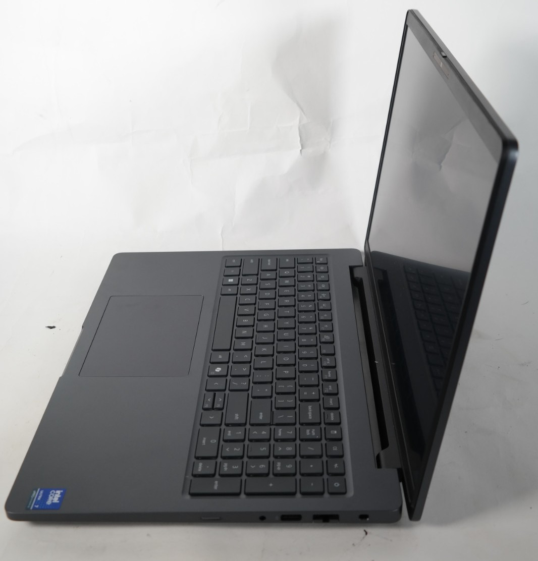Dell Pro Max 16 MC16250/Core Ultra 7/1TB SSD/32GB RAM/Windows 11