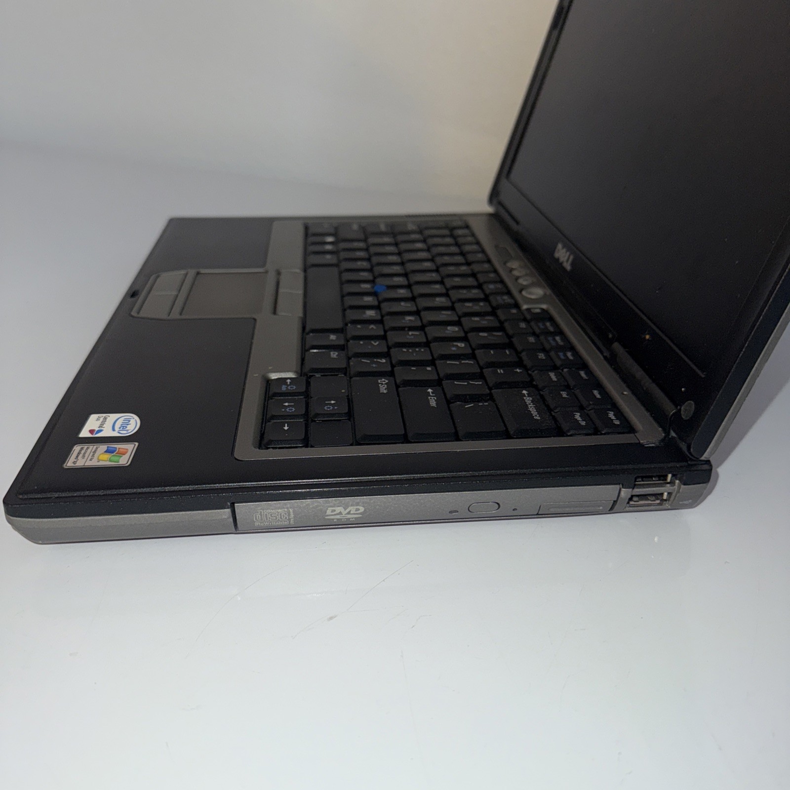 Dell Latitude D630 Laptop Duo 2, 2GB RAM , 120GBHD Win XP NO BATTERY