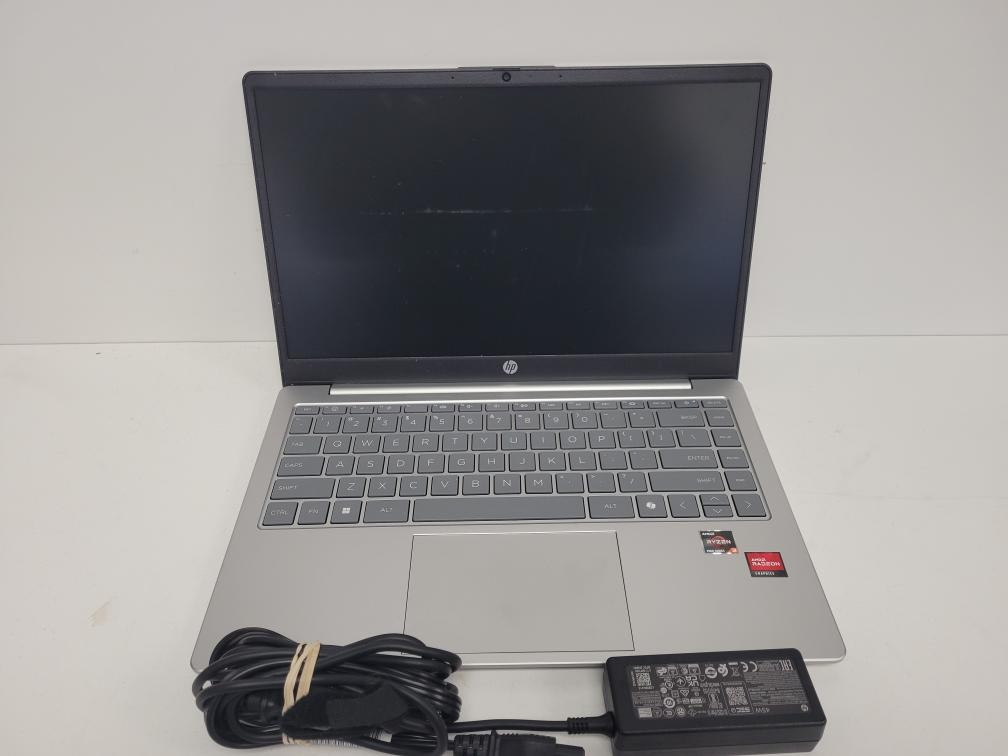 Windows 11, Amd Ryzen 3, 8 (CPU)@2.4ghz, 4gb ram and 256 SSD. Inclu (P04024390)