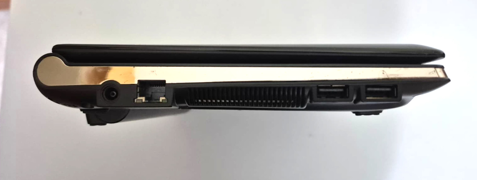 Samsung NC10 Netbook Black Defective Keyboard No Charger XP