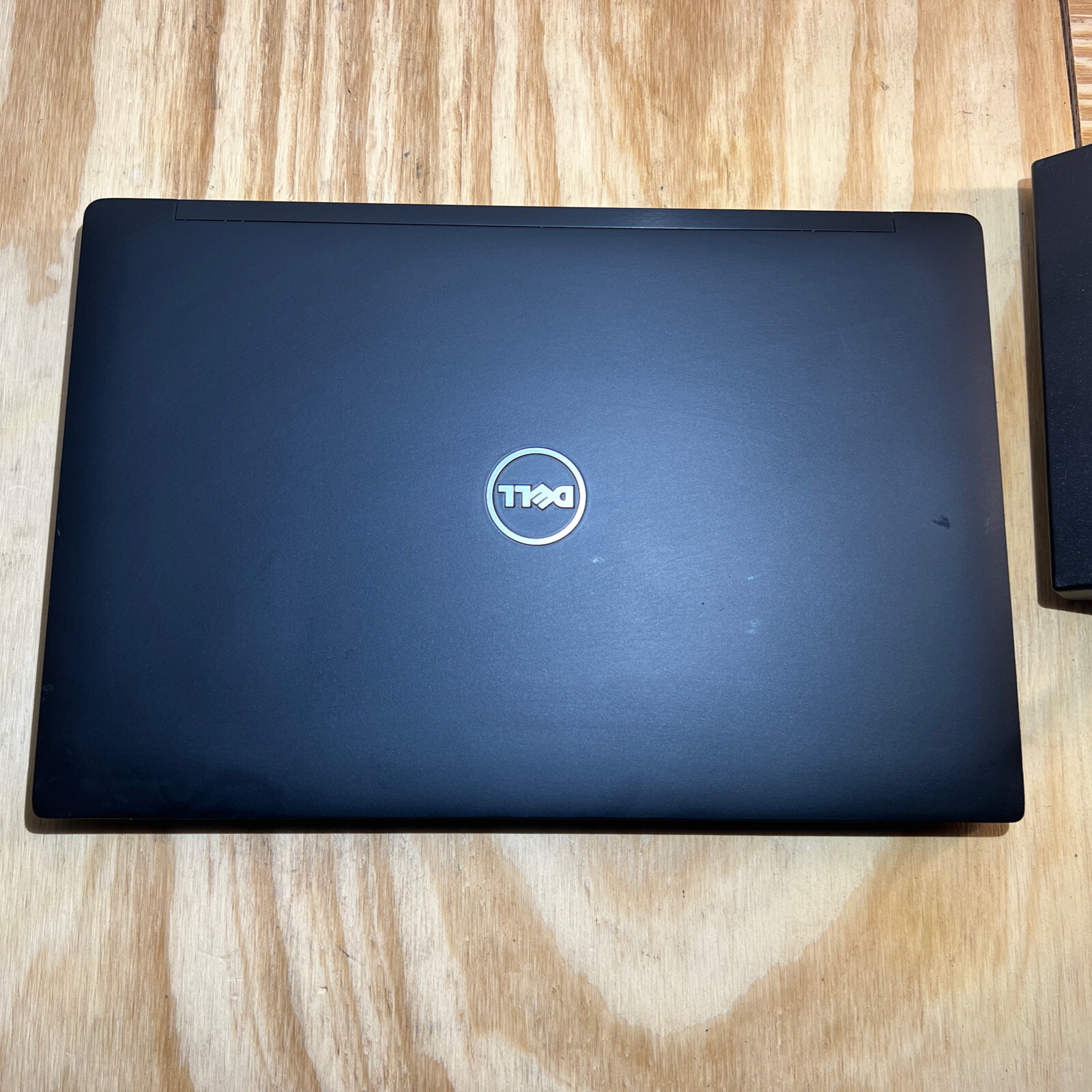 Dell Latitude 7480 14″ Intel Core i5-7300U 2.6GHz 8GB + 256GB SSD Windows 10 Pro