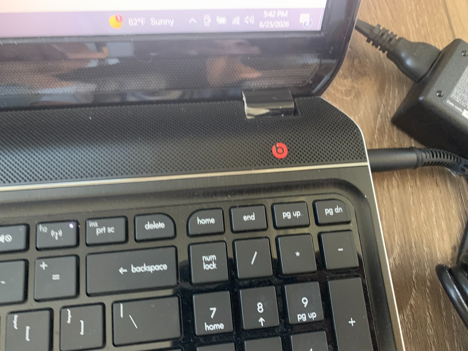 HP Pavilion dv6 15.6″ AMD A6-4400M APU Radeon 2.70GHz 4GB RAM 320GB HDD Win 10