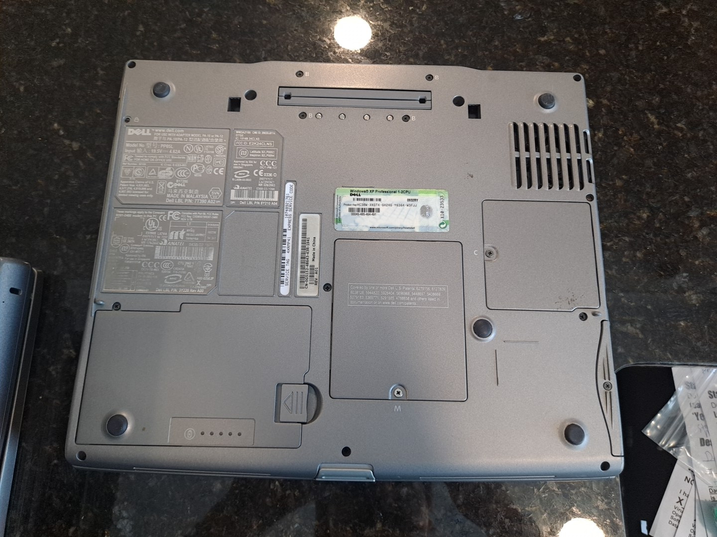 Dell Latitude D600 XP Pentium 1.6 GHz 512mb Ram 20 GB Hdd Win XP