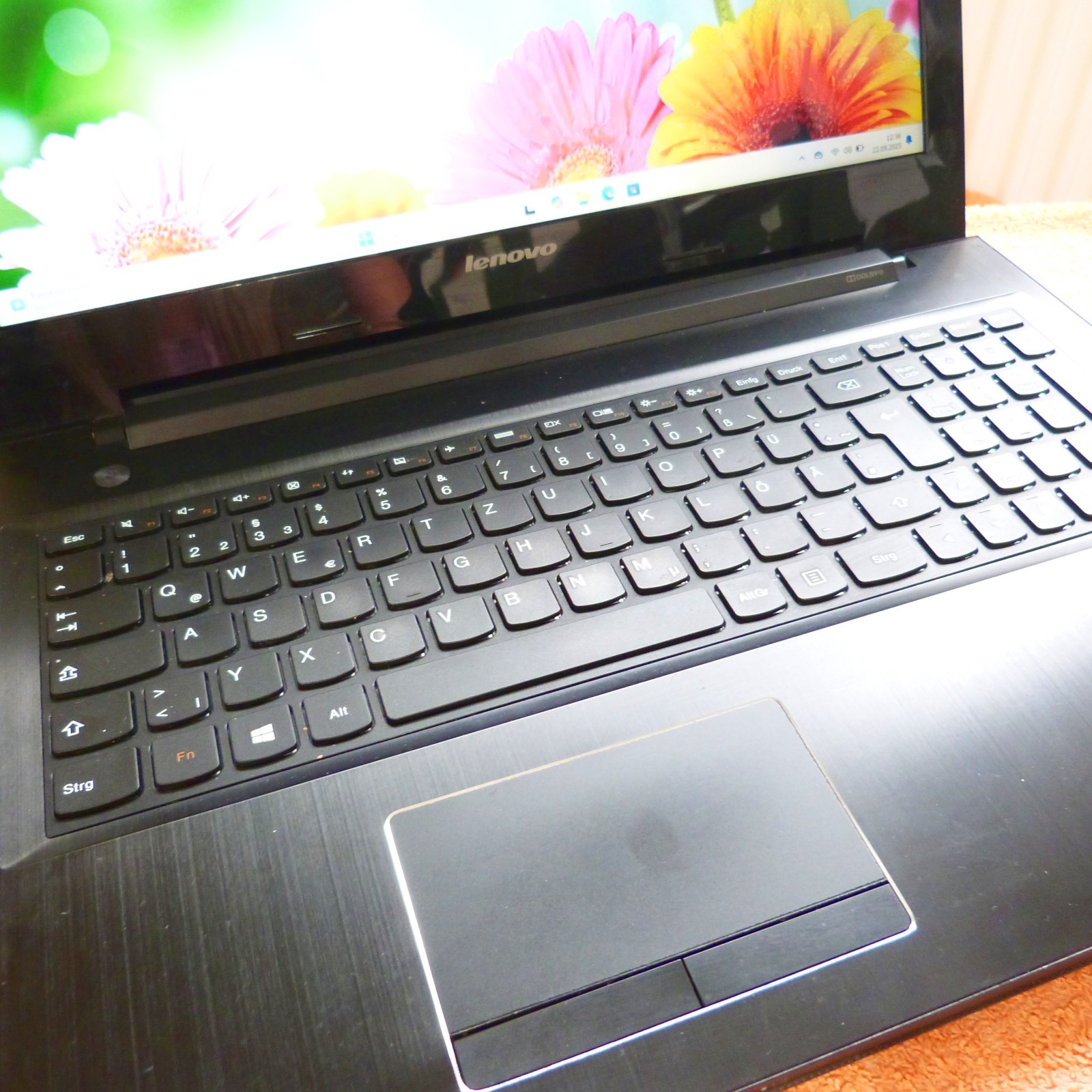 Lenovo Z50 ULTRABOOK 15″ FULLHD l SSD Windows 11 l AMD QUAD CORE l 8GB RAM