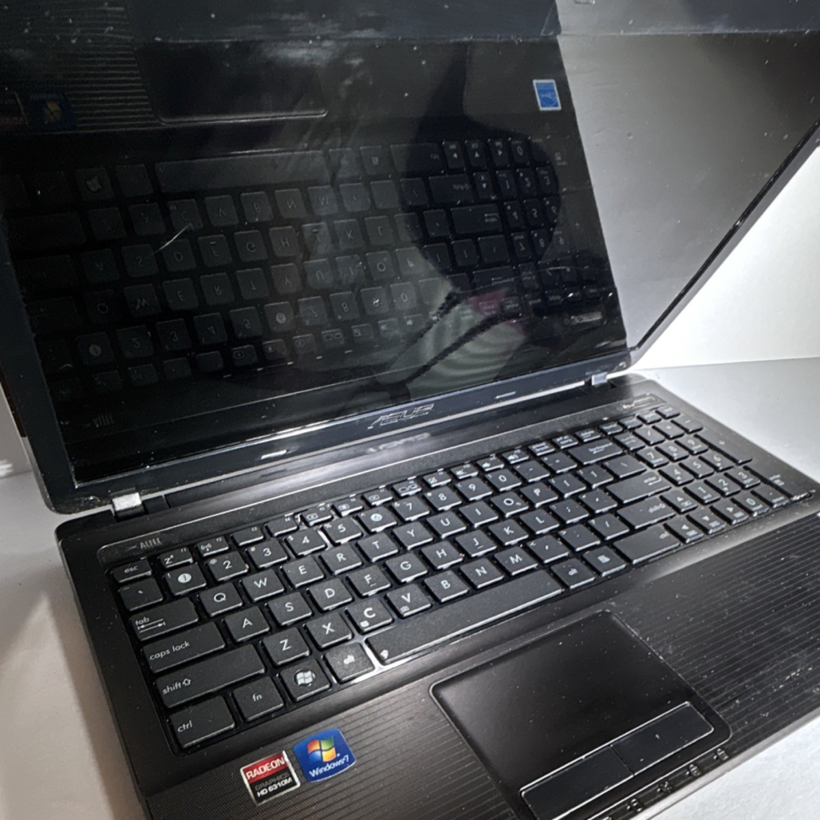 ASUS K53U 15.6″ AMD Radeon HD 6310M Windows 7 Black Laptop FOR PARTS ONLY