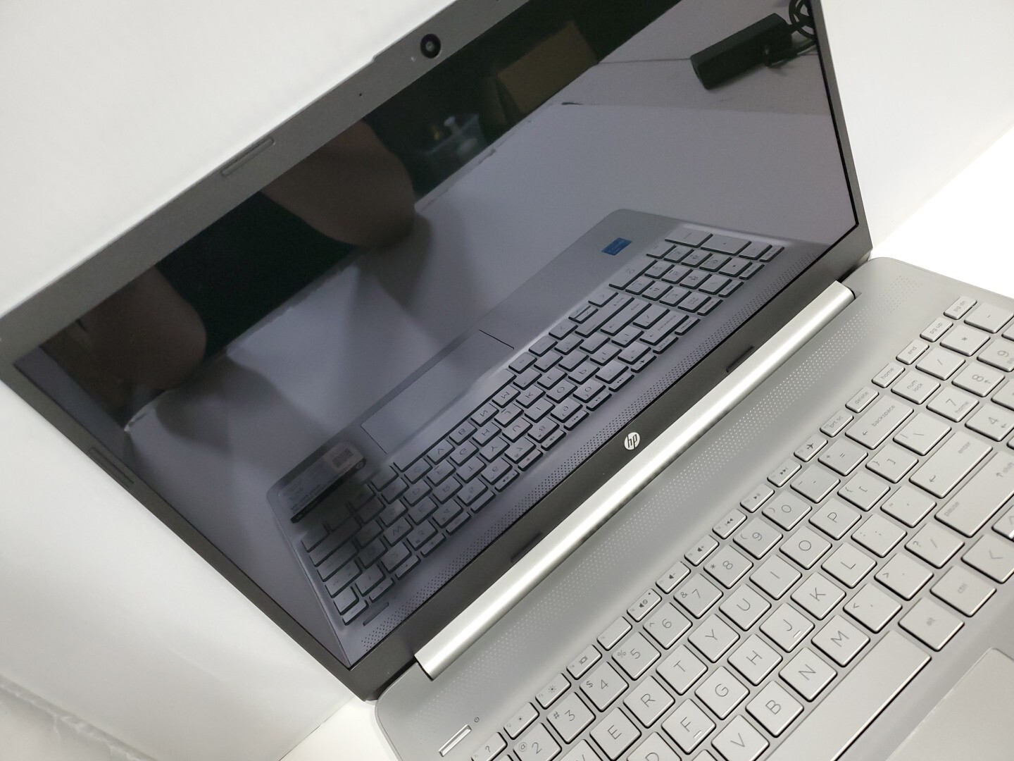 HP Laptop 15-dy2710nr 15.6″ Intel Core i3-1115G4 8GB, 512GB SSD, Windows 11 Home