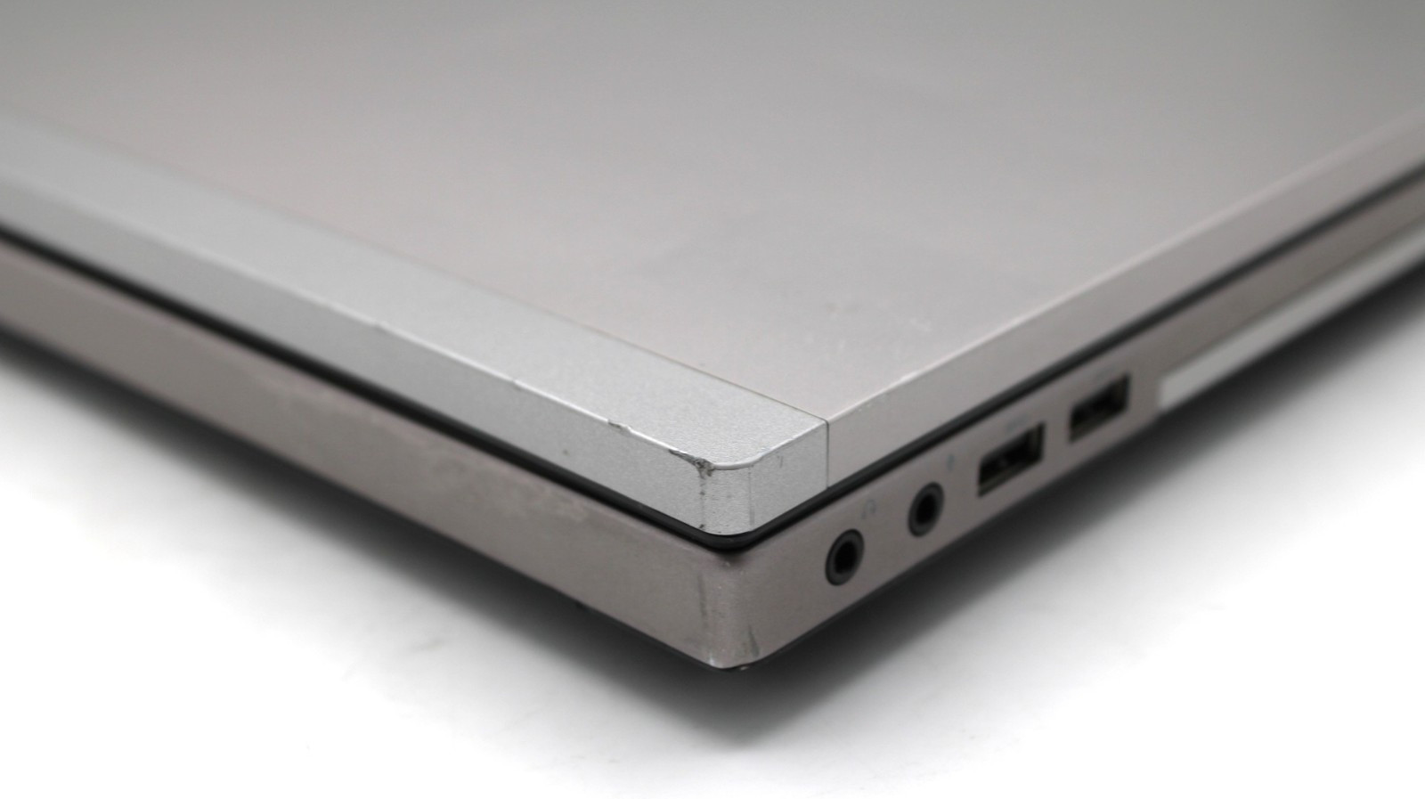 HP Elitebook 8560p i7-2620M@2.7GHz /8GB DDR3 NO STORAGE OR OS *USED/TESTED*
