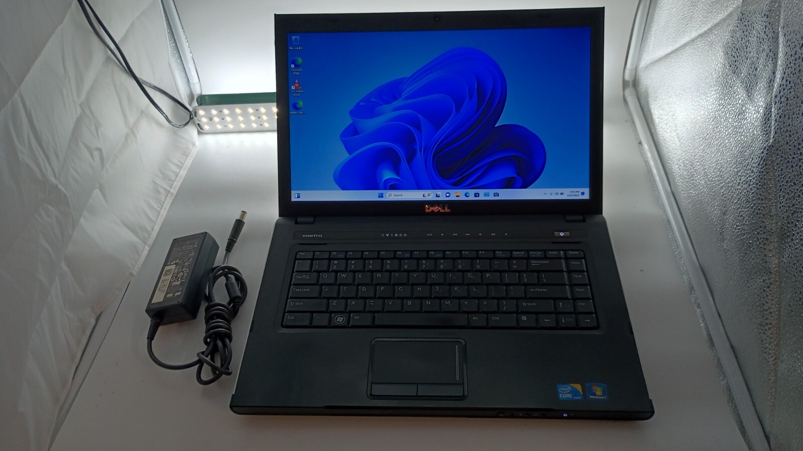 Vostro 3500 w/charger (5211).i3 M370.8GB.240GB SSD.Optical Drive.15″. W11 Pro