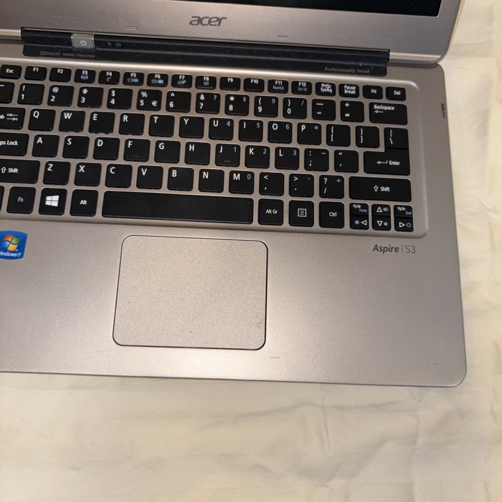 Acer Aspire S3-371 13″ Notebook – i3-3217A 1.8 GHz, 4 GB, no hdd