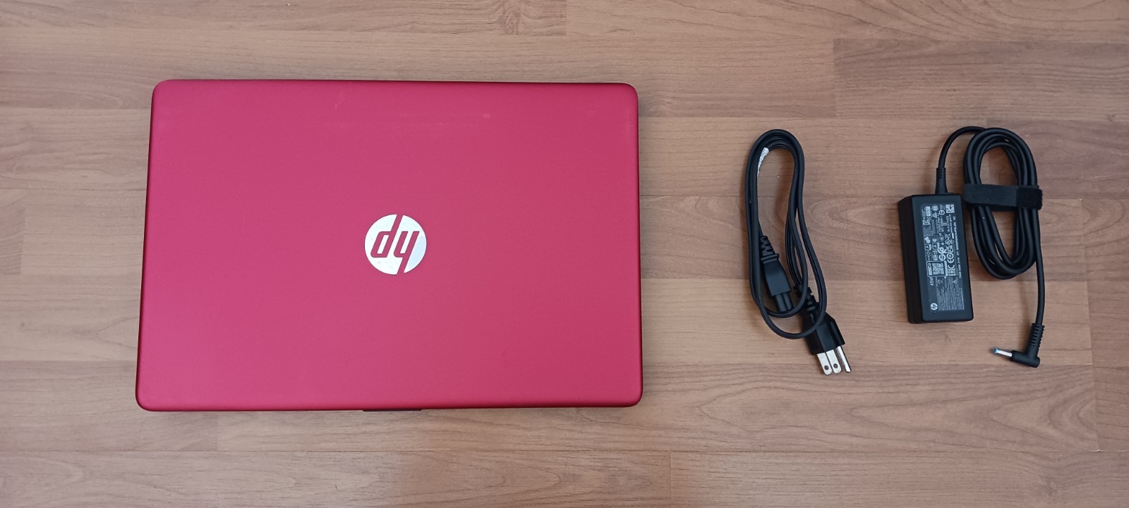 HP 15-dw0083wm Red Intel(R) Pentium(R) Silver Windows 11 4GB 240Gb SSD