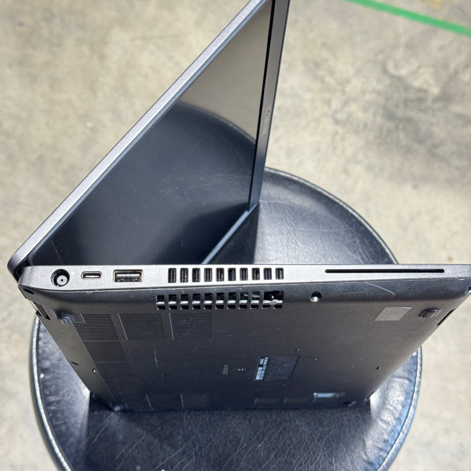 Dell Latitude 5401 14″ FHD i5-9400H 8GB RAM 256GB SSD | Charger Included | No OS