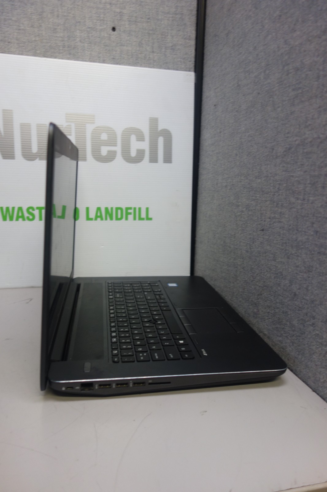 HP ZBook 17 G3 17.3″ i7 2.7GHz 32GB/256GB m2 SSD [NO OS] Laptop [BIOS] +AC