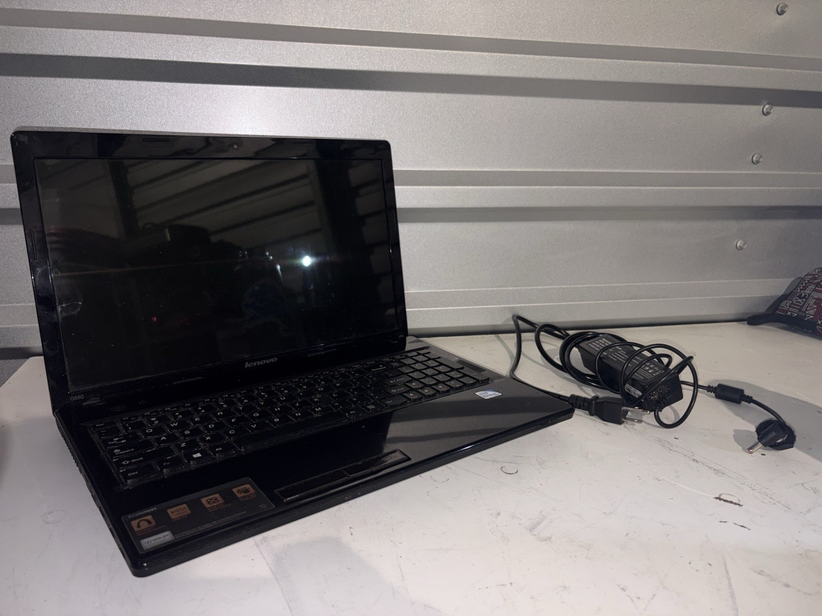 Lenovo G580 20150 i5-3210M 8GB 960GB HDD Intel Integrated W/ Charger (READ DESC)