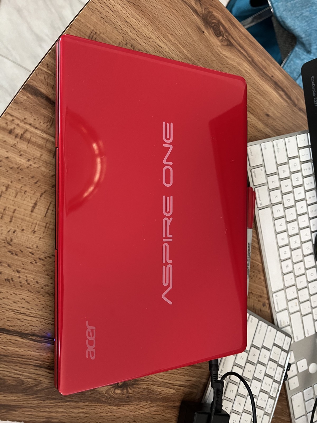 Refurbed Acer Aspire One AO725 NetBook mini laptop