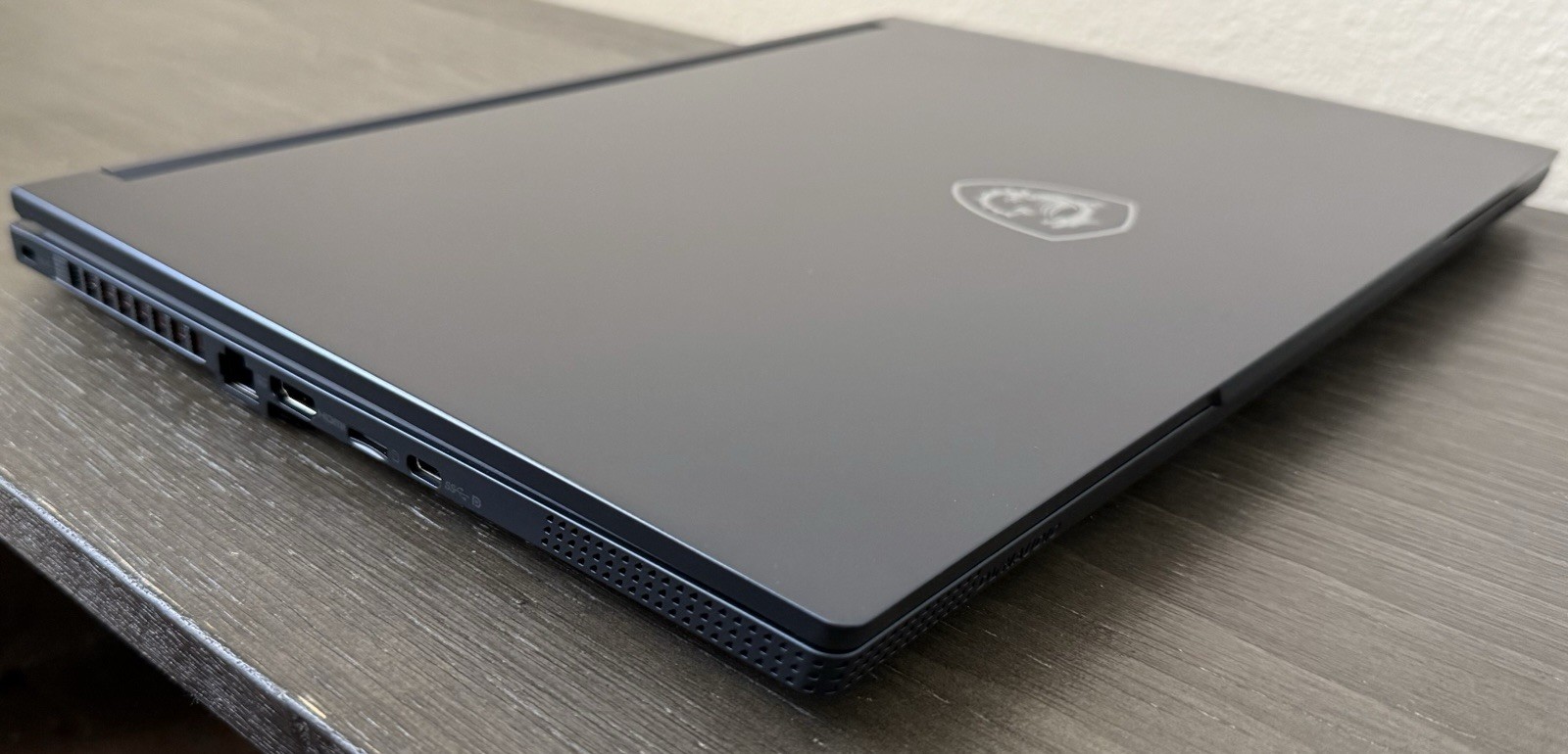 MSI Stealth 16 AI Studio A1VIG-026US Gaming Laptop Ultra 9 RTX 4090 64GB 2TB SSD