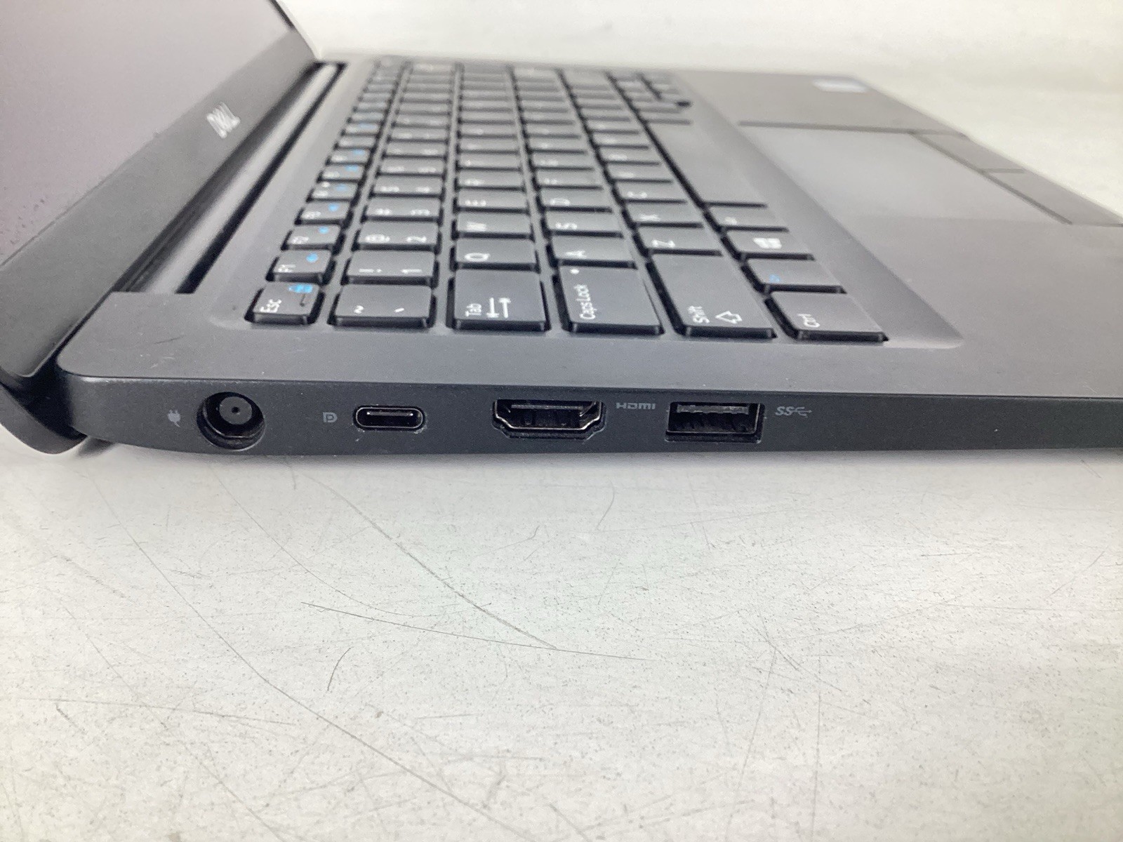 Dell Latitude 7390 13.3″ Touchscreen i5-8350U 8GB No SSD No OS *Bad Keyboard