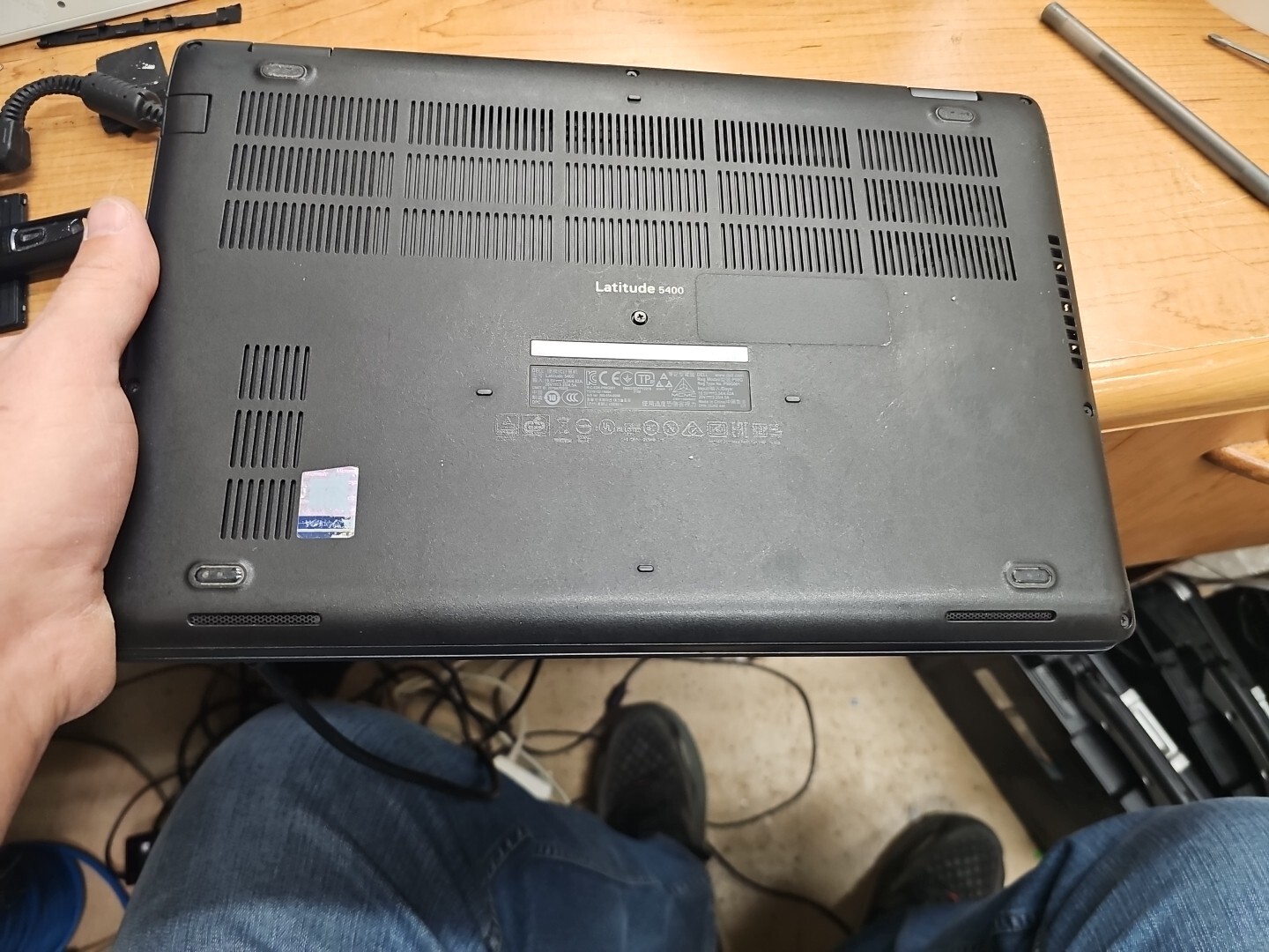 Dell Latitude 5400 Intel Core i5-8365U 16GB RAM 256GB SSD Batt Exc Dinged Corner