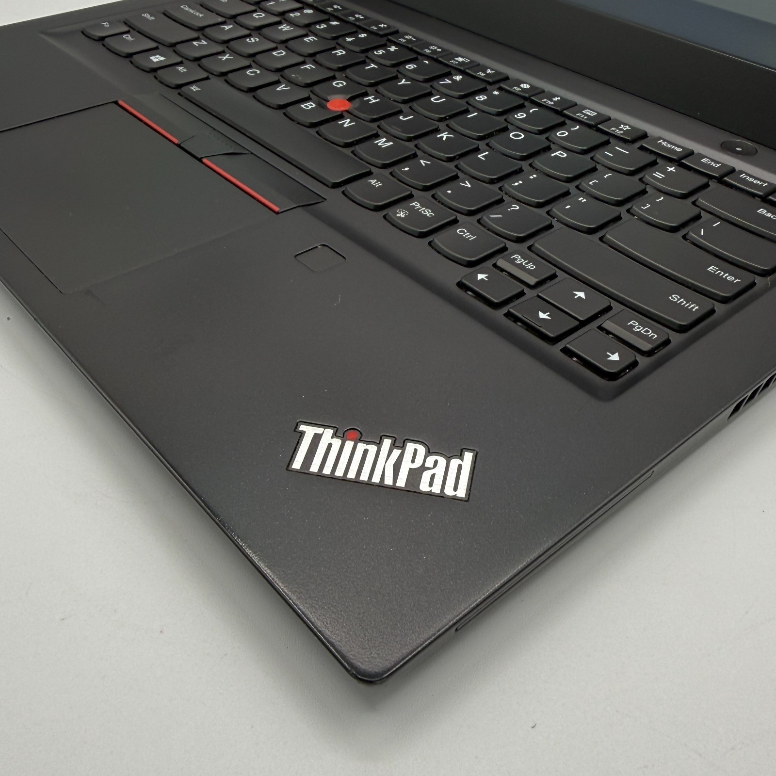 Lenovo ThinkPad T490s 14″ i5-8265U 16GB RAM 256GB SSD Win11 Pro Fingerprin Fair